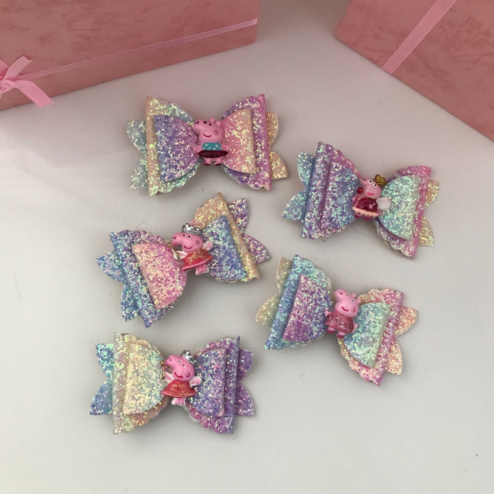 Peppa 🐷 Sparkly Cute Hair Clip Bow - Picture 3 of 8